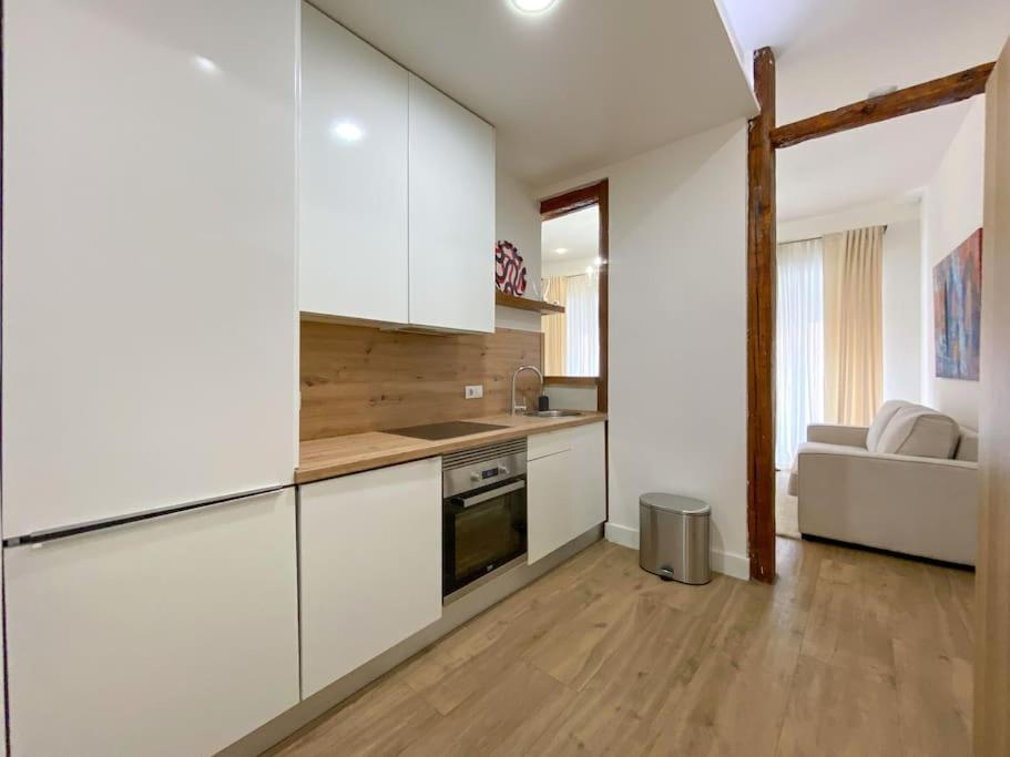New Lavapies Spacious Flat, 2 Bedrooms And 2 Balconies มาดริด ภายนอก รูปภาพ